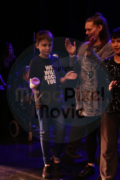 Let's Dance - Image 7743