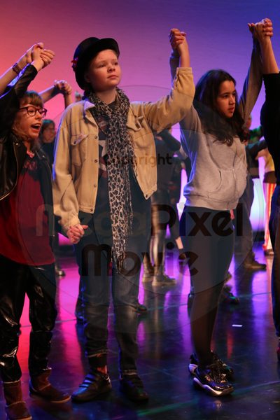 Let's Dance - Image 7982