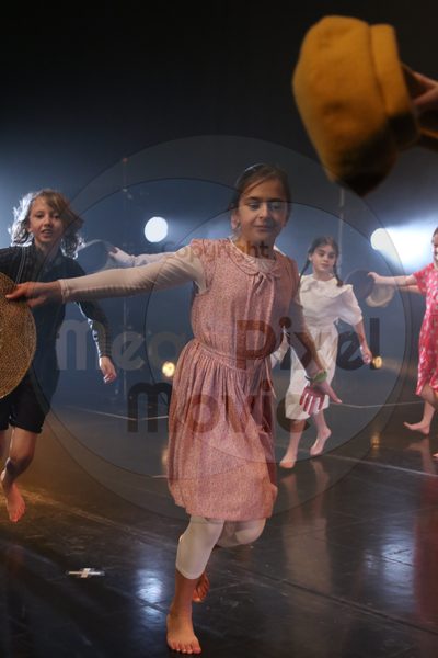Let's Dance - Image 1544