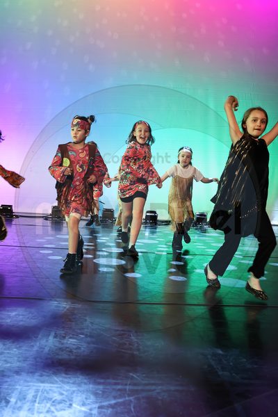 Let's Dance - Image 696A6130