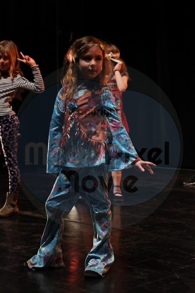 Let's Dance - Image 696A6392