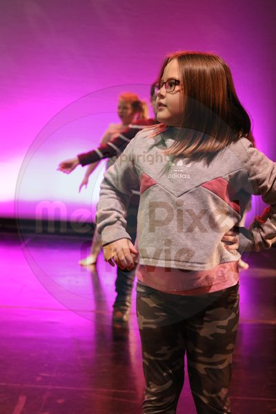 Let's Dance - Image 8040