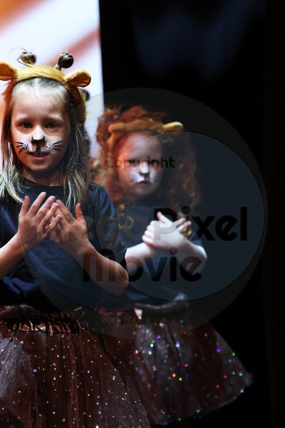 Let's Dance - Image 696A1546