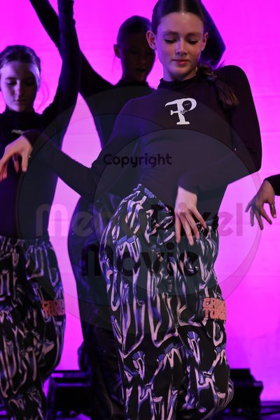Let's Dance - Image 696A4028