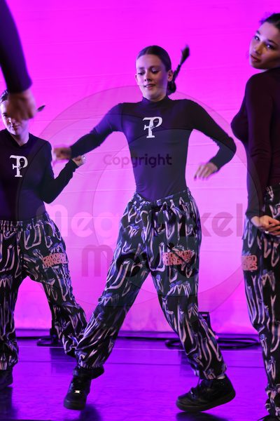 Let's Dance - Image 696A4134-2