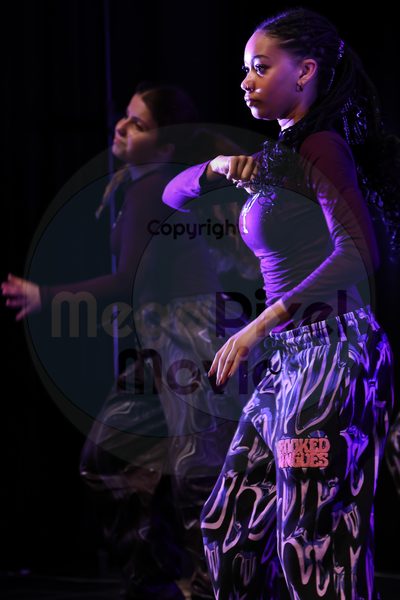 Let's Dance - Image 696A4425