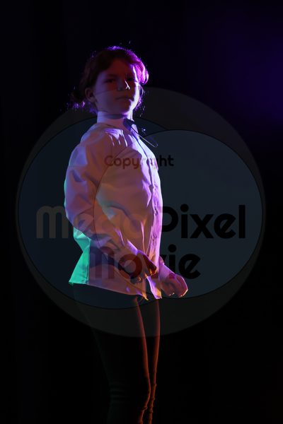 Let's Dance - Image 696A4118