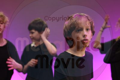 Let's Dance - Image 4374