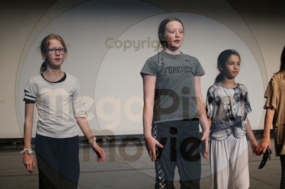Let's Dance - Image 4002