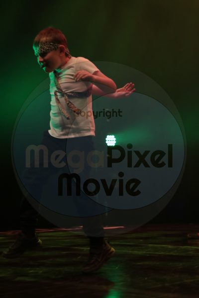 Let's Dance - Image 6812