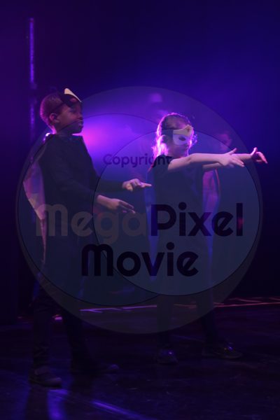 Let's Dance - Image 7337