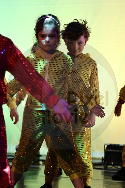 Let's Dance - Image 696A9642