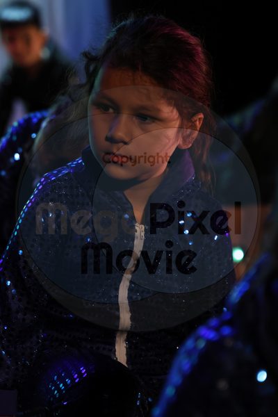 Let's Dance - Image 696A9686