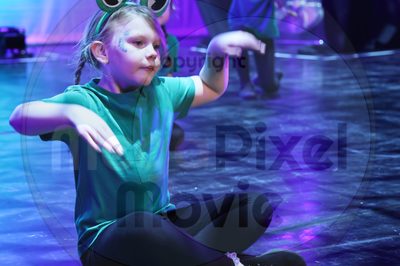 Let's Dance - Image 696A5371
