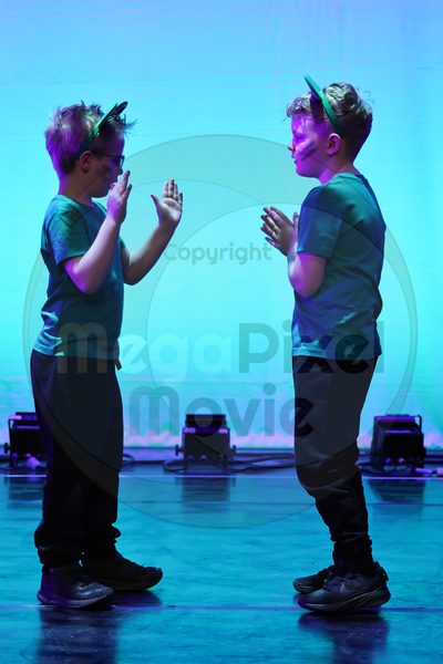 Let's Dance - Image 696A5441