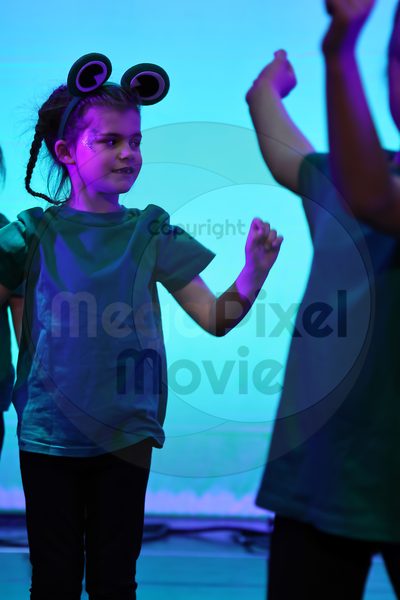 Let's Dance - Image 696A5533