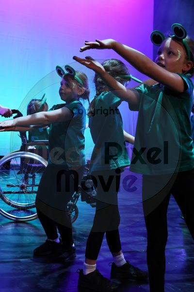 Let's Dance - Image 696A6204