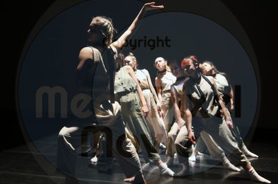 Let's Dance - Image 9099
