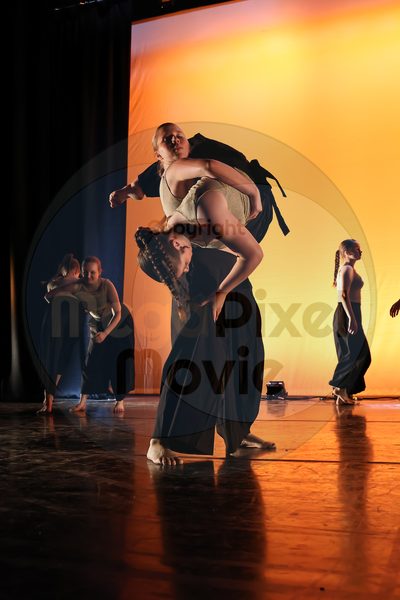 Let's Dance - Image 696A4096
