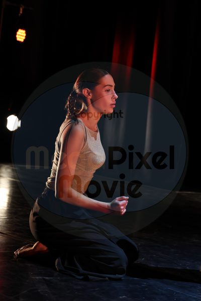 Let's Dance - Image 696A5113