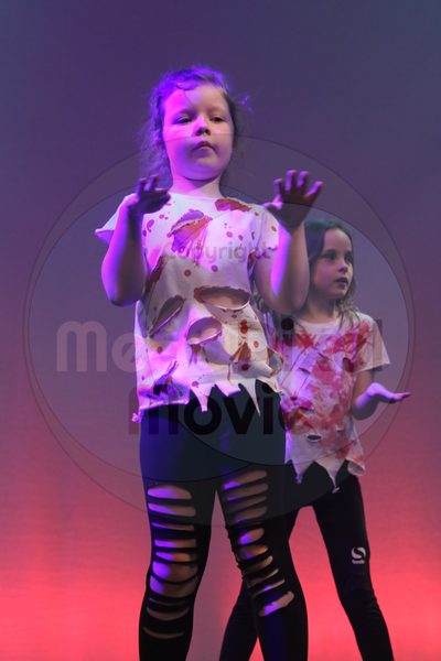 Let's Dance - Image 8060