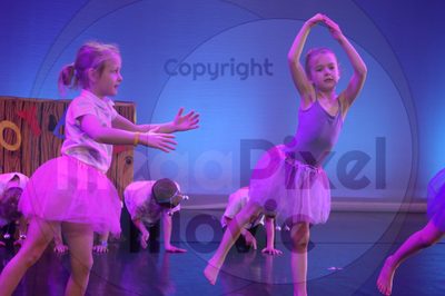 Let's Dance - Image 9502