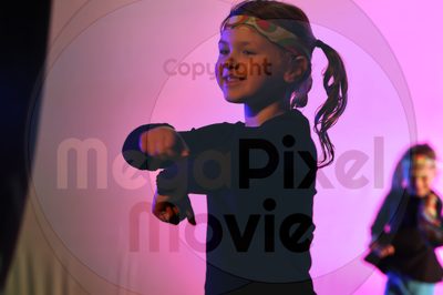 Let's Dance - Image 696A7870