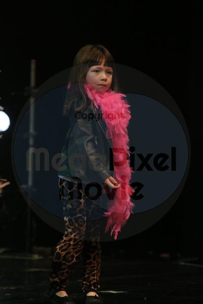 Let's Dance - Image 0924